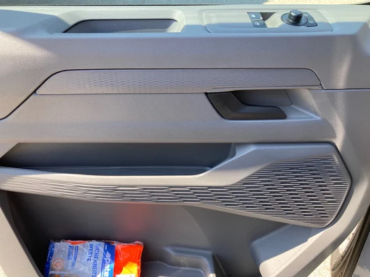 Bild eines VW Transporter Kombi LR TDI 4MOTION