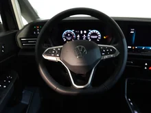 VW Caddy Life TDI 4MOTION in Deepblack Perleffekt