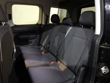 VW Caddy Life TDI 4MOTION in Deepblack Perleffekt