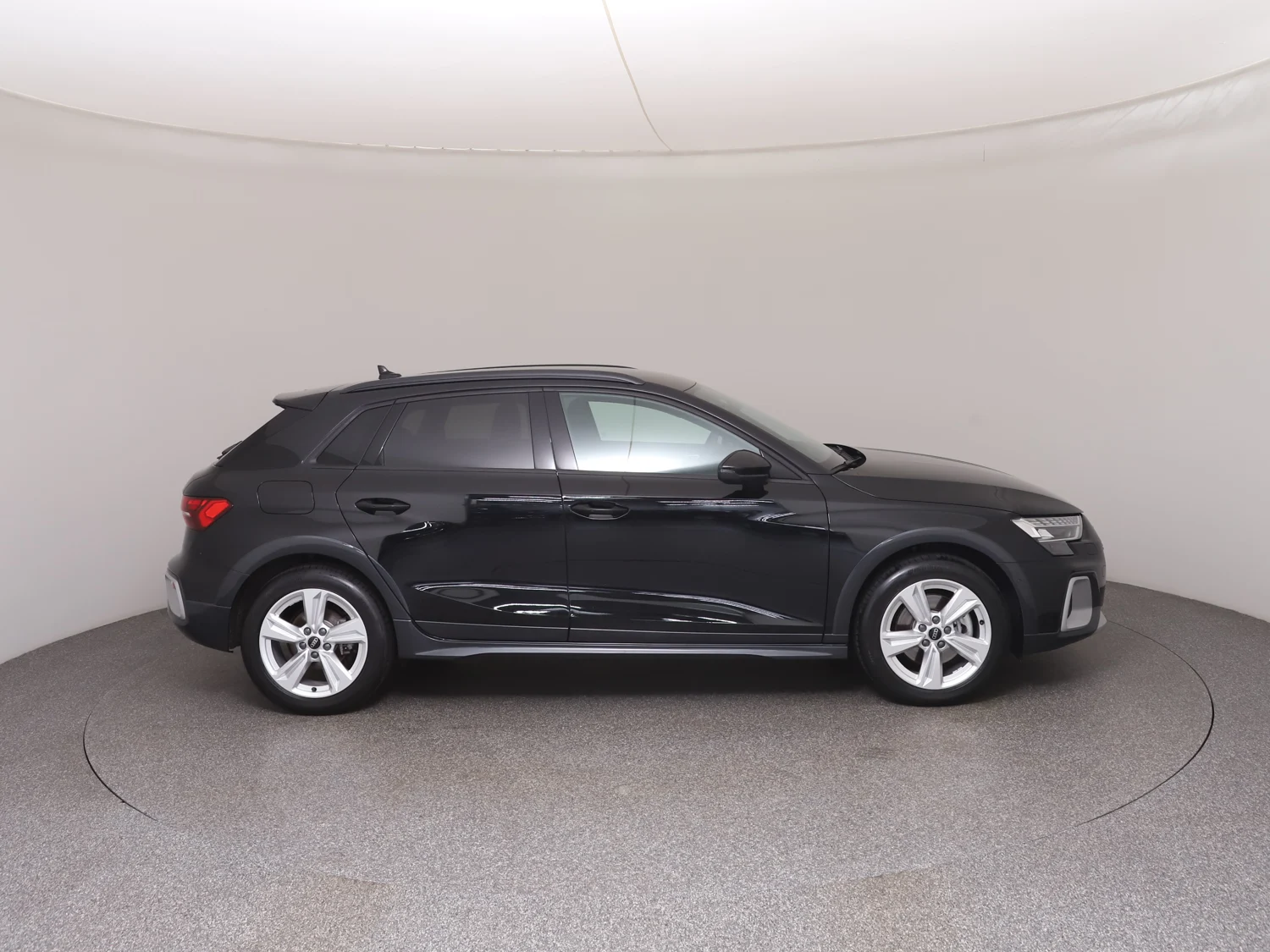 Bild eines Audi A3 allstreet 40 TFSI e