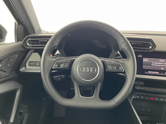 Bild eines Audi A3 allstreet 40 TFSI e