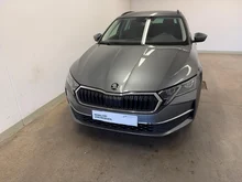 Škoda Octavia Combi Selection TSI mHEV DSG in Graphit-Grau Metallic