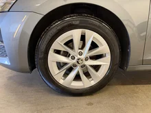 Škoda Octavia Combi Selection TSI mHEV DSG in Graphit-Grau Metallic