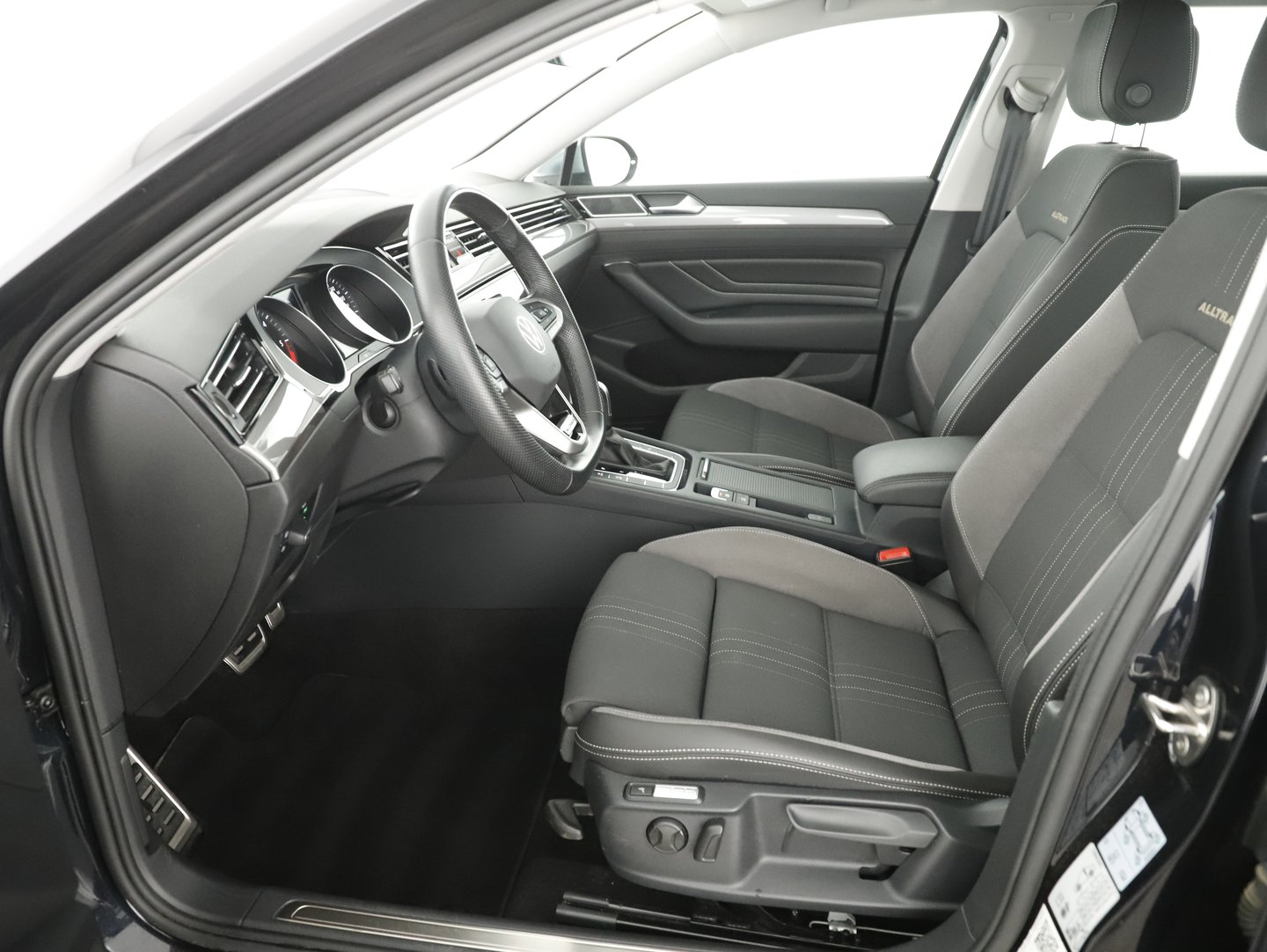 VW Passat Alltrack TDI 4MOTION DSG | Bild 3 von 14