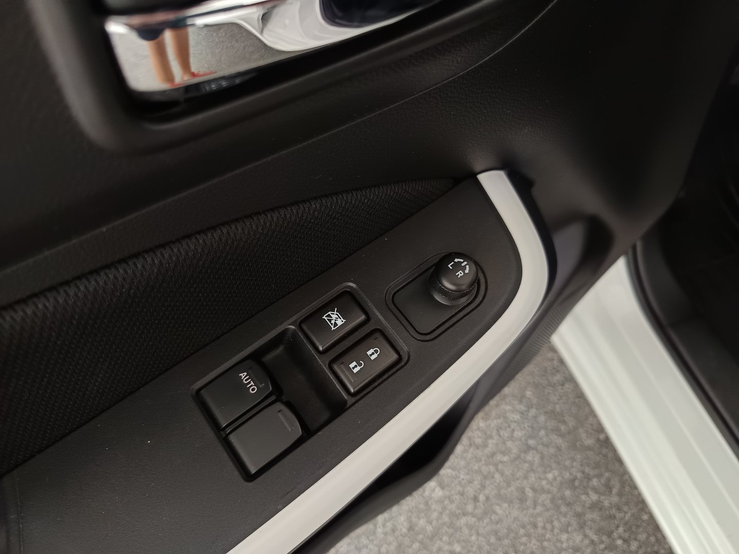 Suzuki Swift 1,2 Hybrid DualJet Clear | Bild 11 von 22
