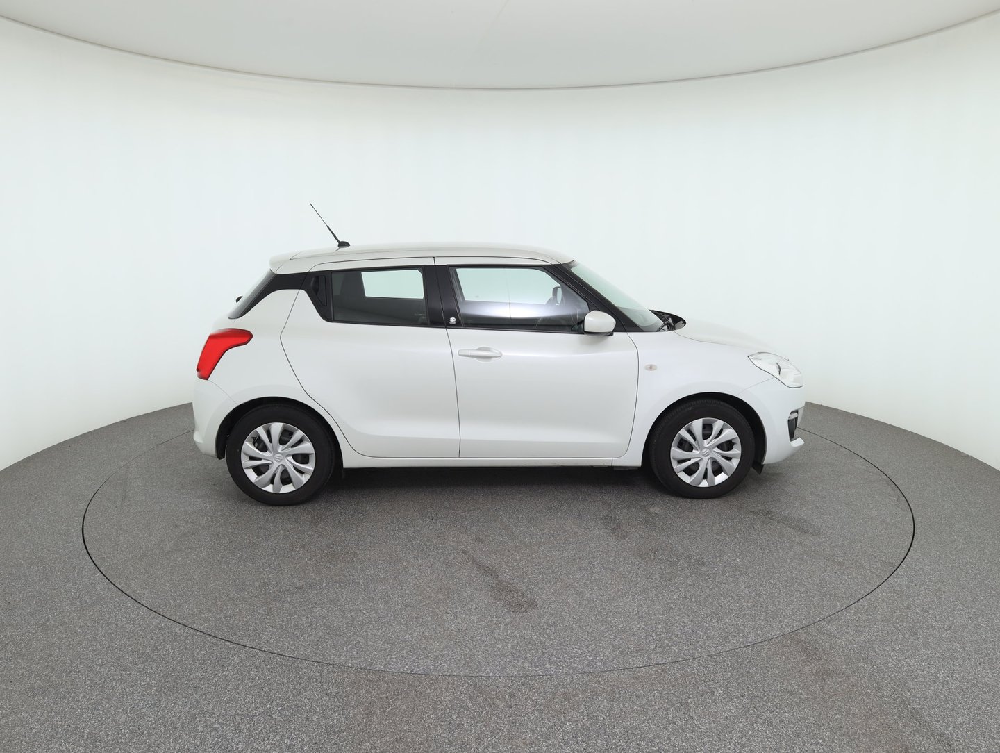 Suzuki Swift 1,2 Hybrid DualJet Clear | Bild 4 von 22