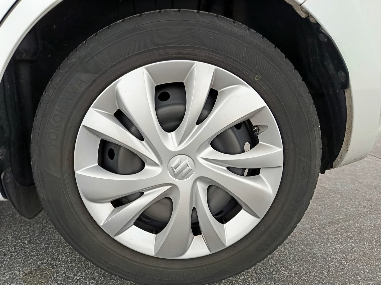 Suzuki Swift 1,2 Hybrid DualJet Clear | Bild 9 von 22