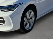 VW Golf Variant Life mHeV DSG in Pure White