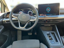 VW Golf Variant Life mHeV DSG in Pure White