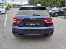 Thumbnail-Foto von Fahrzeug