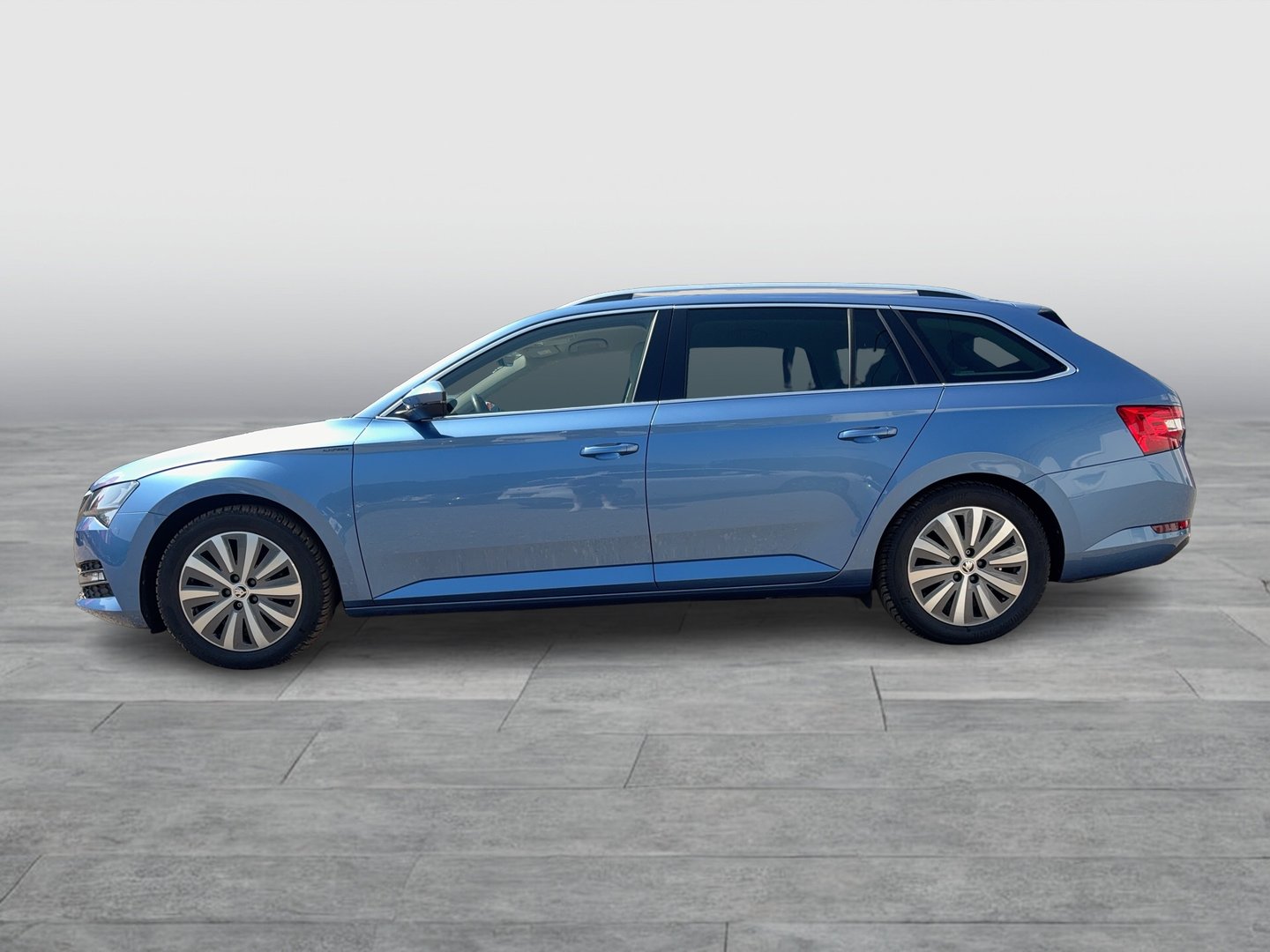 Škoda SUPERB Combi Style TDI DSG | Bild 2 von 23