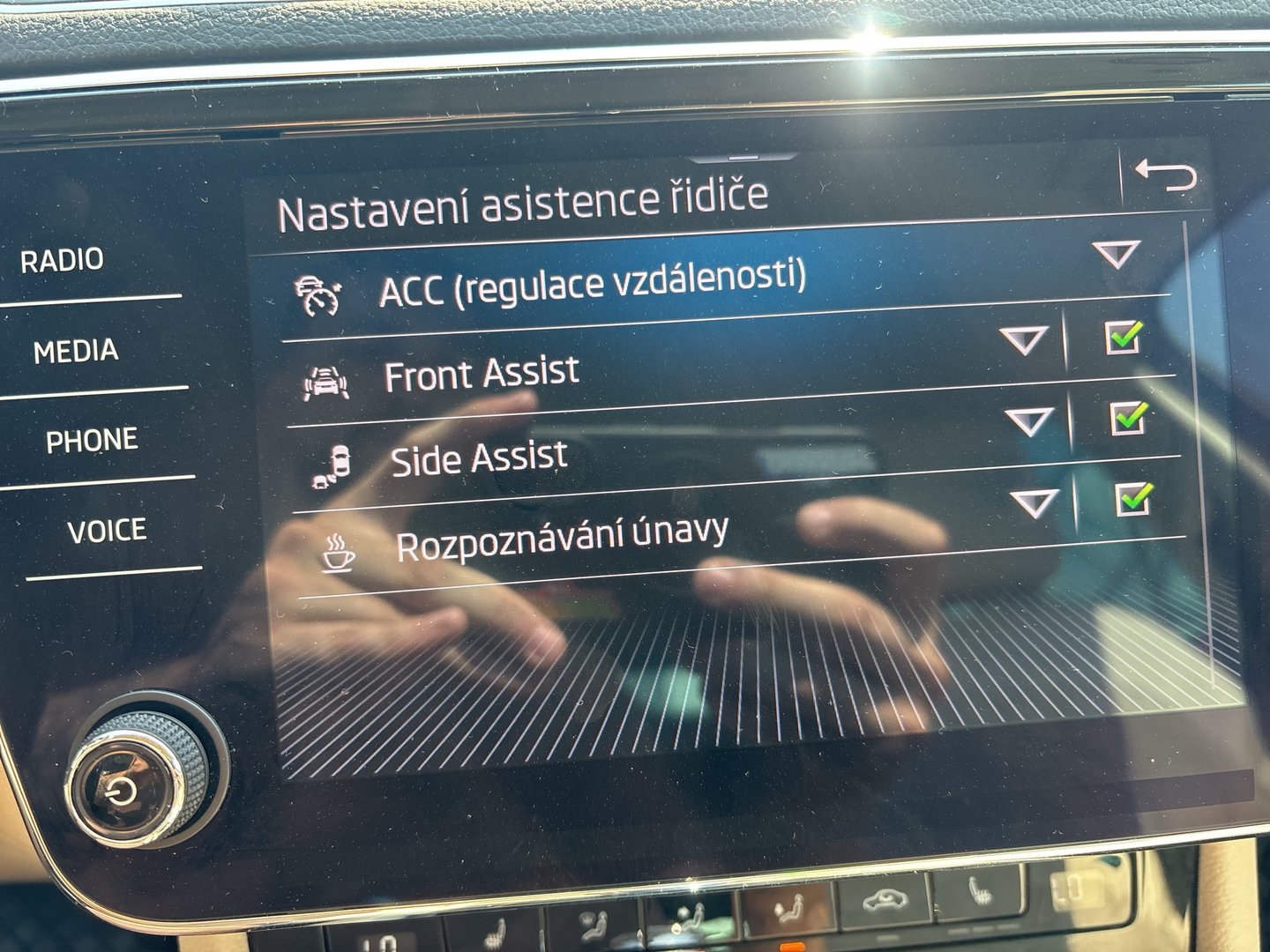 Škoda SUPERB Combi Style TDI DSG | Bild 16 von 23