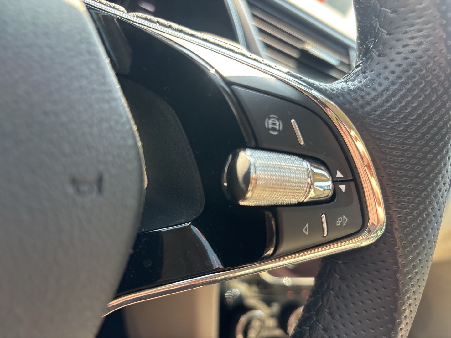 Škoda SUPERB Combi Style TDI DSG | Bild 13 von 23