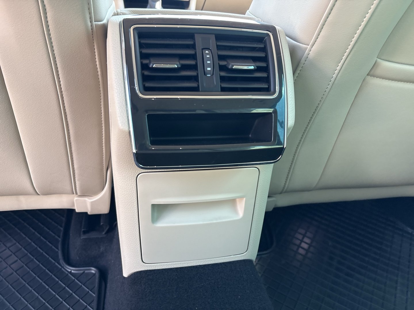 Škoda SUPERB Combi Style TDI DSG | Bild 19 von 23