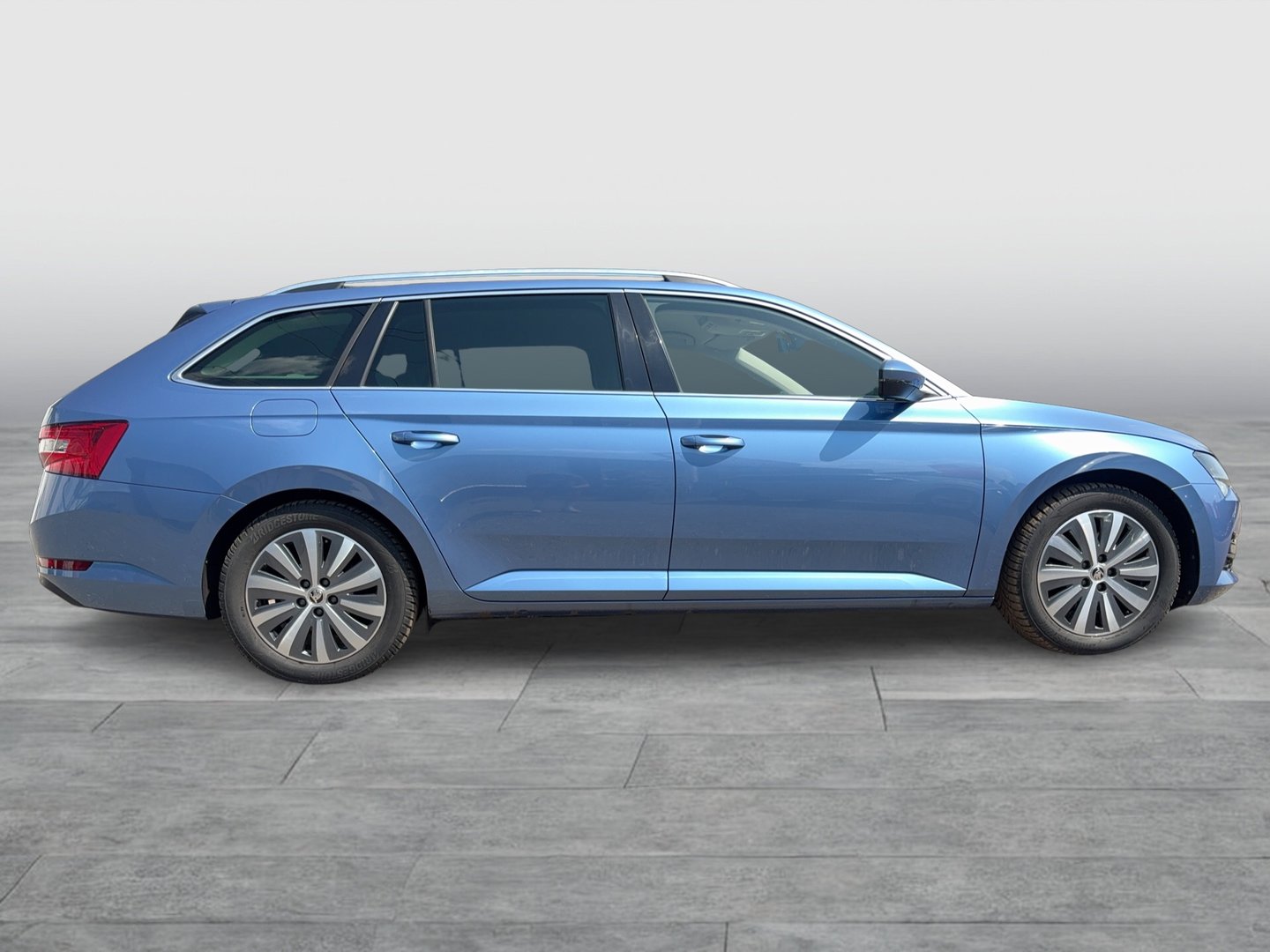 Škoda SUPERB Combi Style TDI DSG | Bild 5 von 23