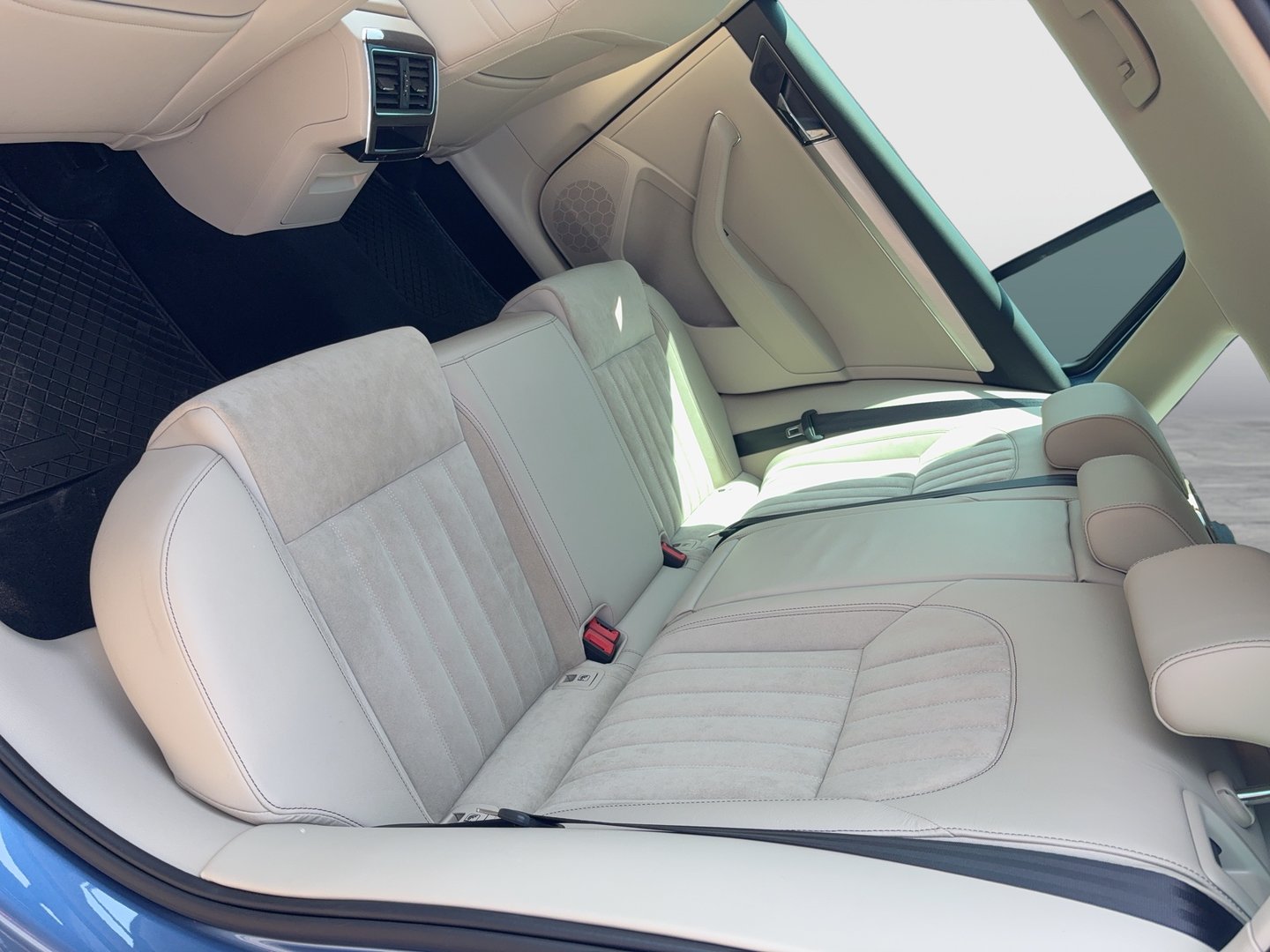 Škoda SUPERB Combi Style TDI DSG | Bild 18 von 23