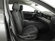 VW Passat Variant Business eHybrid 150kW in Diabasgrau Metallic