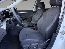 VW Golf Rabbit mHEV DSG in Pure White