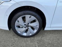 VW Golf Rabbit mHEV DSG in Pure White