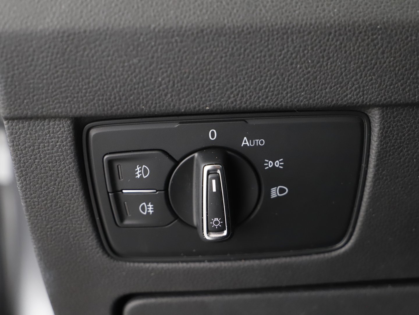 VW Passat Variant Elegance TDI DSG | Bild 12 von 31