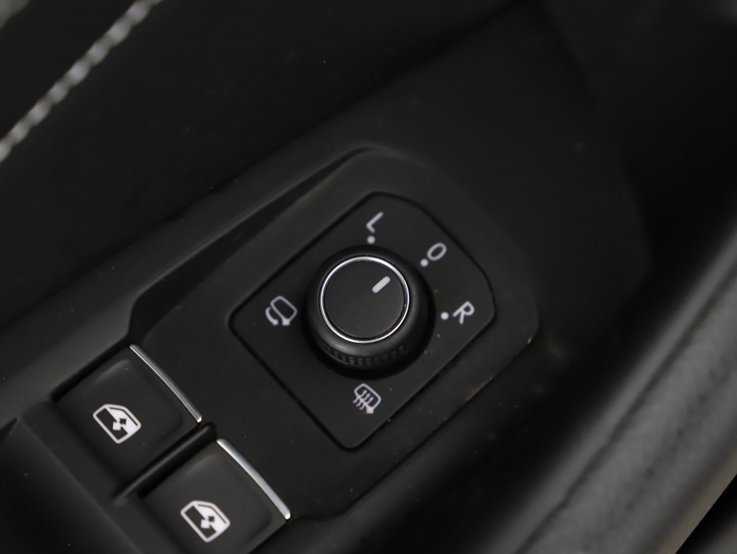 VW Passat Variant Elegance TDI DSG | Bild 11 von 31