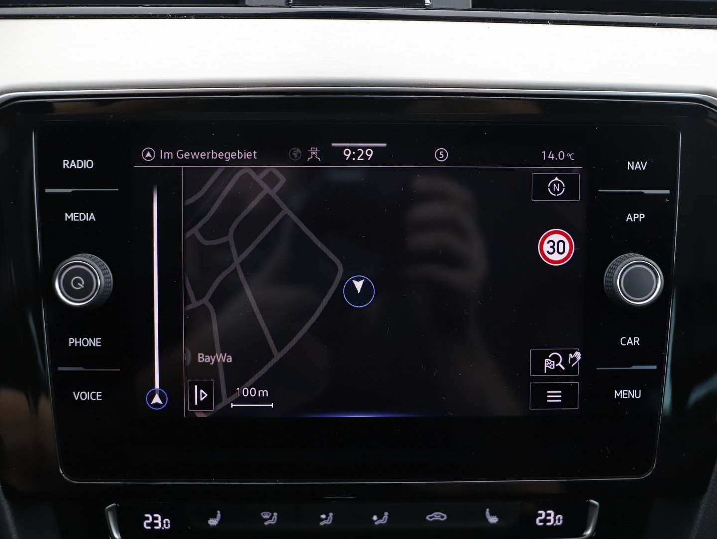 VW Passat Variant Elegance TDI DSG | Bild 19 von 31