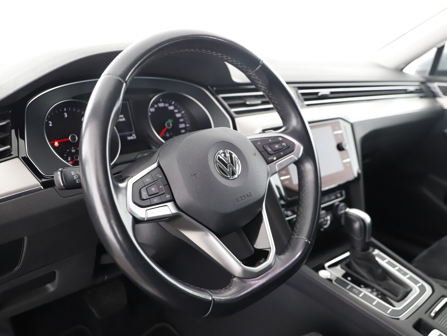 VW Passat Variant Elegance TDI DSG | Bild 16 von 31