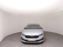 Škoda Superb Combi Selection iV TSI DSG in Pebble-Silber Metallic