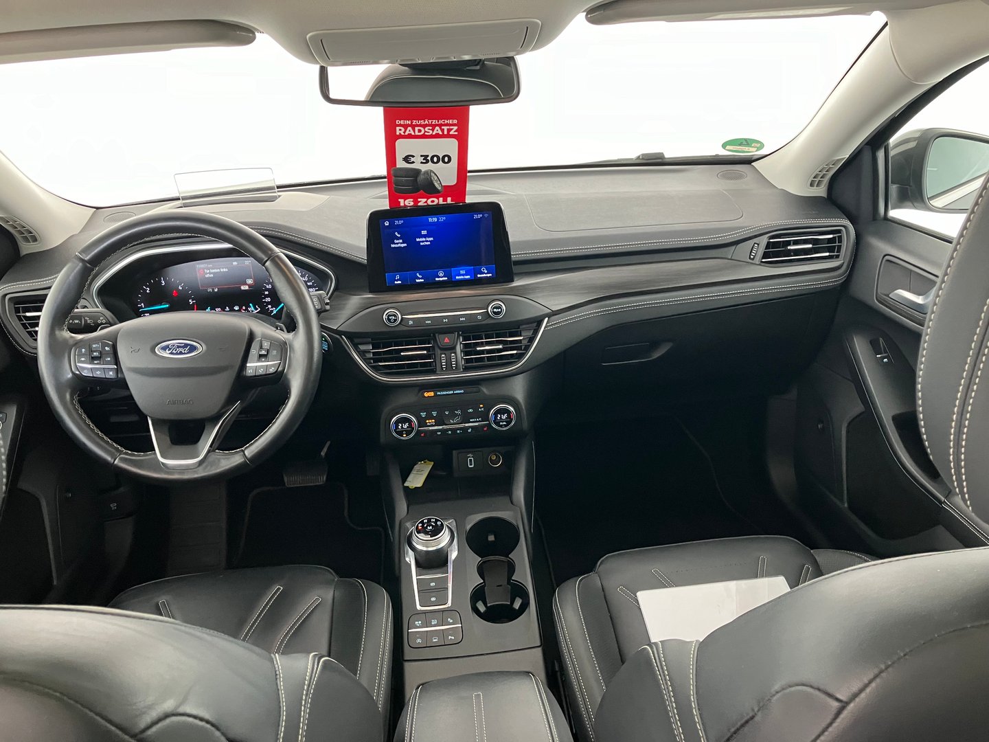 Ford Focus Traveller 1,5 EcoBlue Vignale Aut. | Bild 5 von 15