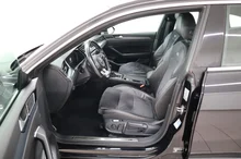 VW Arteon R-Line TSI OPF DSG in DEEP BLACK PERLEFFEKT