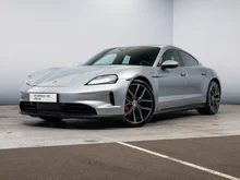 Porsche Taycan 4S in DOLOMITSILBERMETALLIC