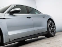 Porsche Taycan 4S in DOLOMITSILBERMETALLIC
