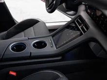 Porsche Taycan 4S in DOLOMITSILBERMETALLIC
