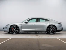 Porsche Taycan 4S in DOLOMITSILBERMETALLIC