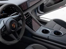 Porsche Taycan 4S in DOLOMITSILBERMETALLIC