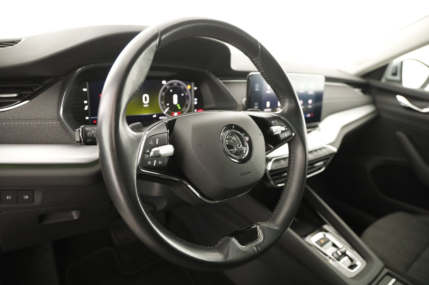 Škoda OCTAVIA Combi Premium TDI DSG | Bild 8 von 21