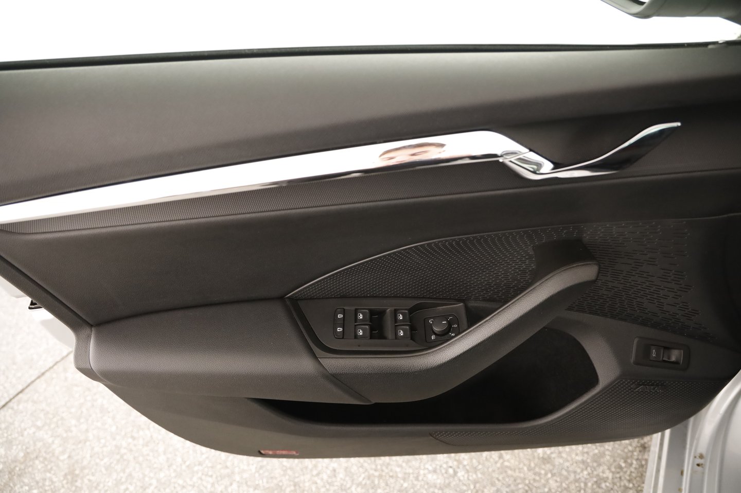Škoda OCTAVIA Combi Premium TDI DSG | Bild 5 von 21