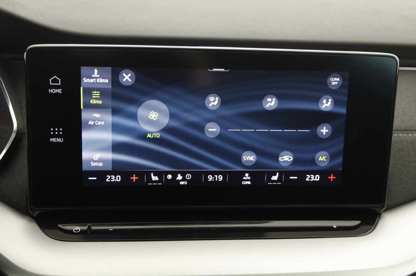 Škoda OCTAVIA Combi Premium TDI DSG | Bild 16 von 21