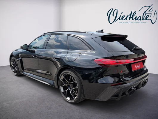 Bild eines Audi RS 5 Avant 470 kW