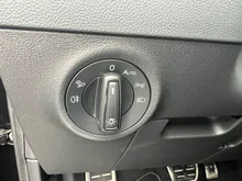 Škoda Karoq 4x4 Sportline TDI DSG in Black-Magic Perleffekt