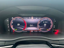 Škoda Karoq 4x4 Sportline TDI DSG in Black-Magic Perleffekt