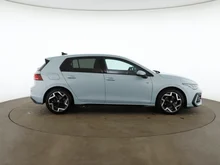 VW Golf R-Line mHEV TSI DSG in CRYSTAL ICE BLUE METALLIC
