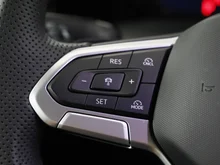 VW Golf R-Line mHEV TSI DSG in CRYSTAL ICE BLUE METALLIC