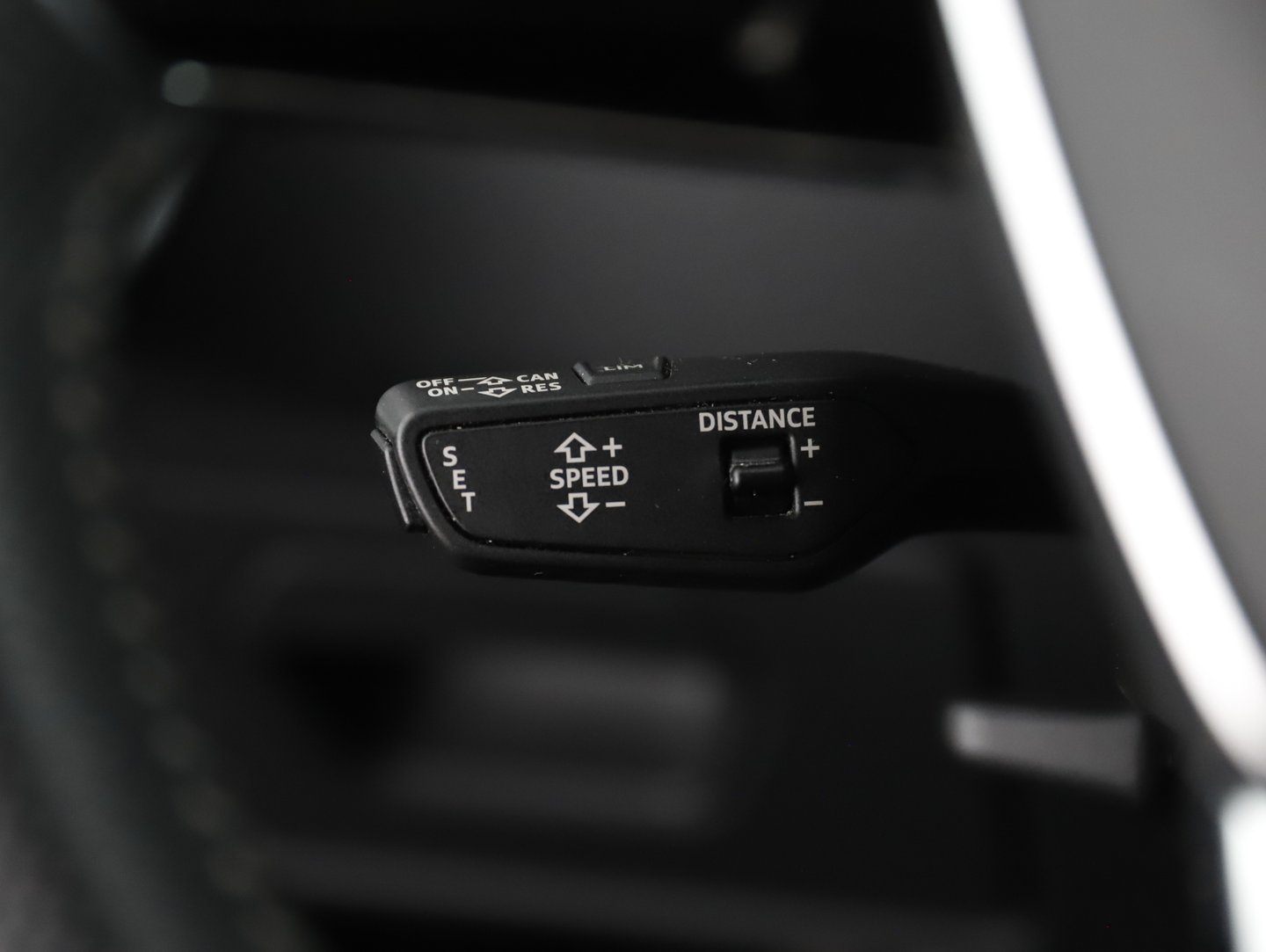 Audi A6 Avant 40 TDI quattro Sport | Bild 12 von 27