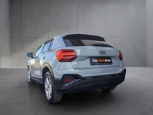 Audi Q2 35 TFSI S line in PFEILGRAU PERLEFFEKT