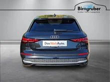 Audi A3 Sportback 30 TFSI in Mythosschwarz Metallic