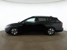 VW Golf Variant Life mHeV TSI DSG in GRENADILLSCHWARZ METALLIC