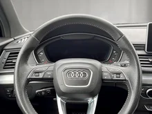Audi Q5 55 TFSI e quattro Sport in quantumgrau