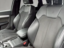 Audi Q5 55 TFSI e quattro Sport in quantumgrau
