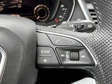 Audi Q5 55 TFSI e quattro Sport in quantumgrau